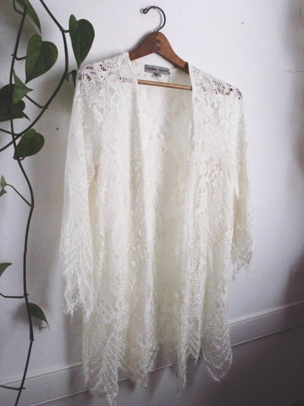 White Lace Kimono Cardigan Open-Front Small Boho Fairy Absolutely Famous - Picture 7 of 8
